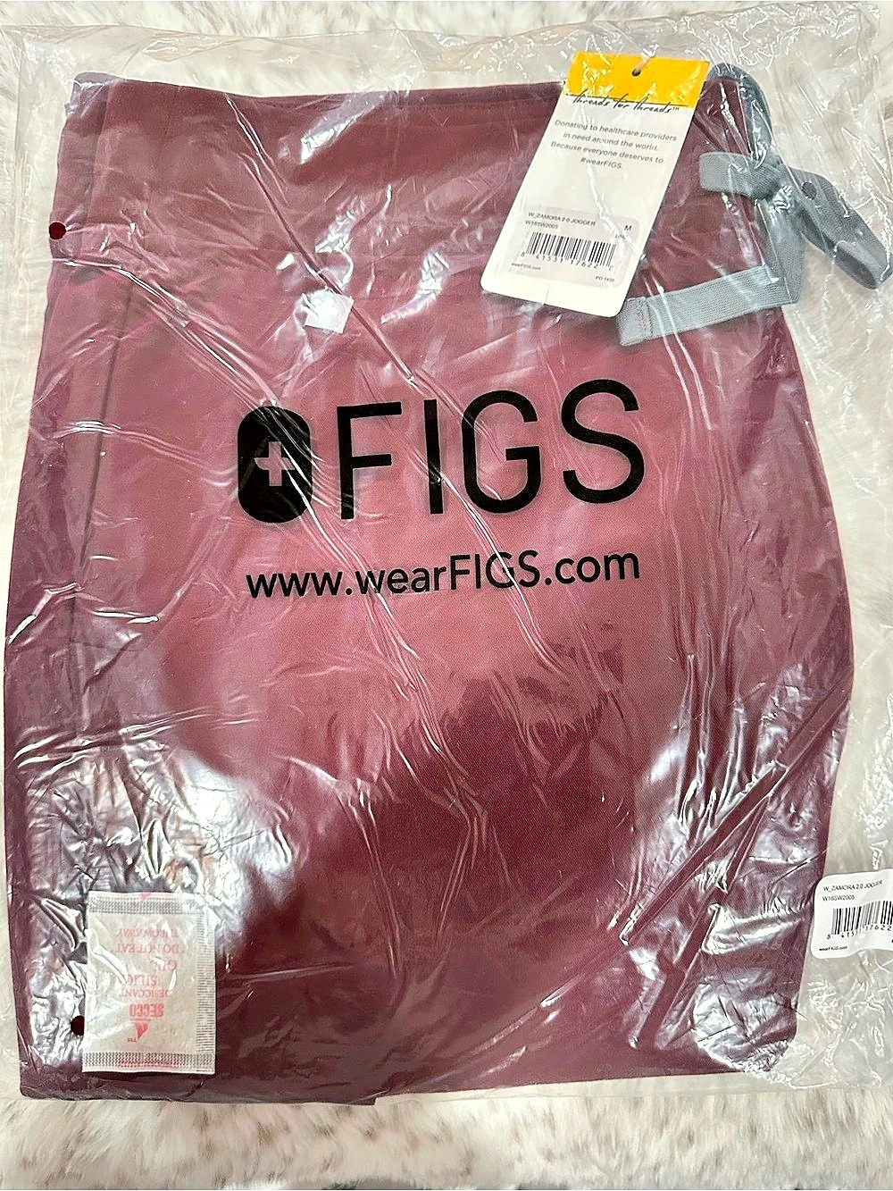 FIGS Catarina One-Pocket Scrub Top and Zamora Jogger Set NWT